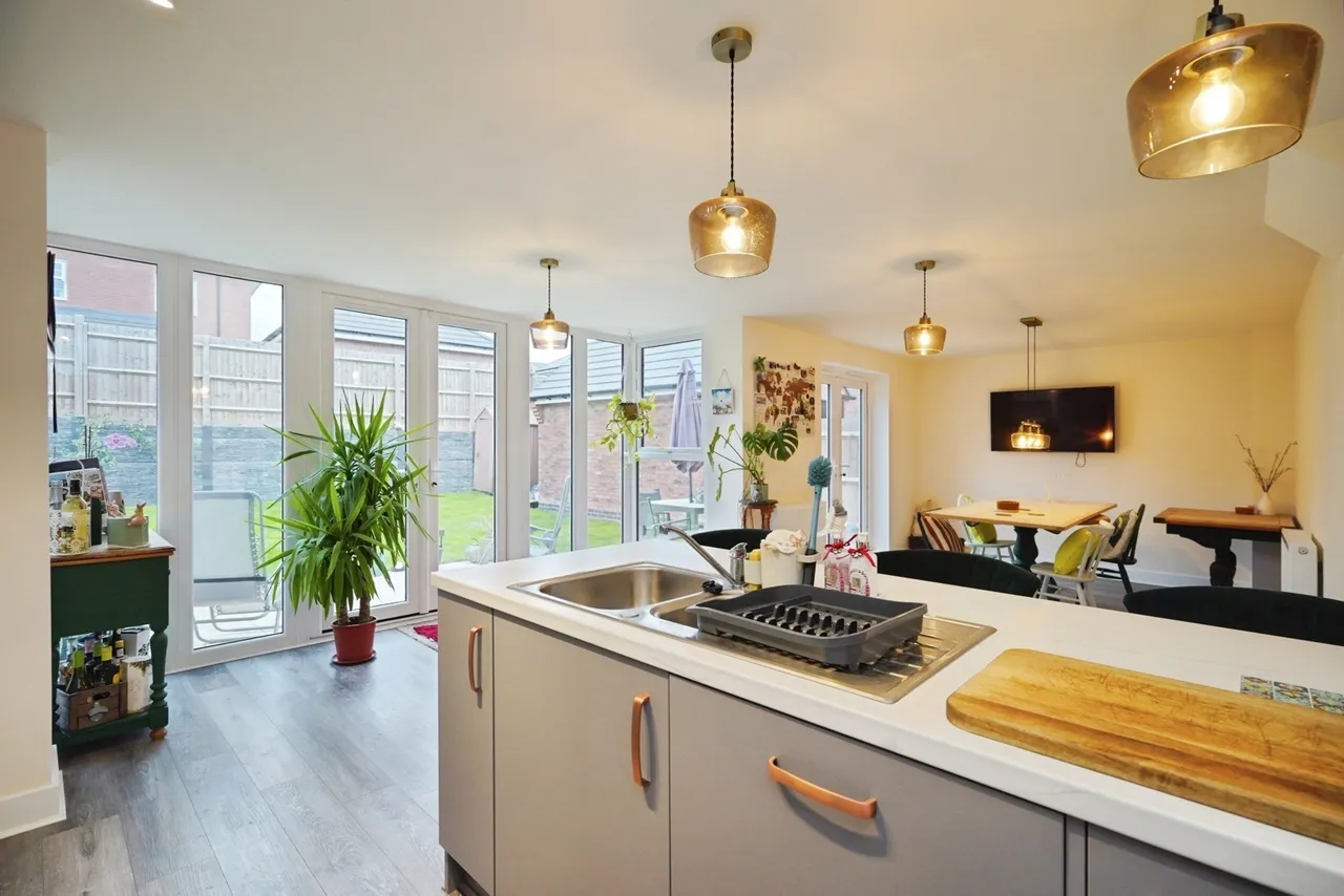 Woolley Avenue, Hugglescote, LE67, photo 7