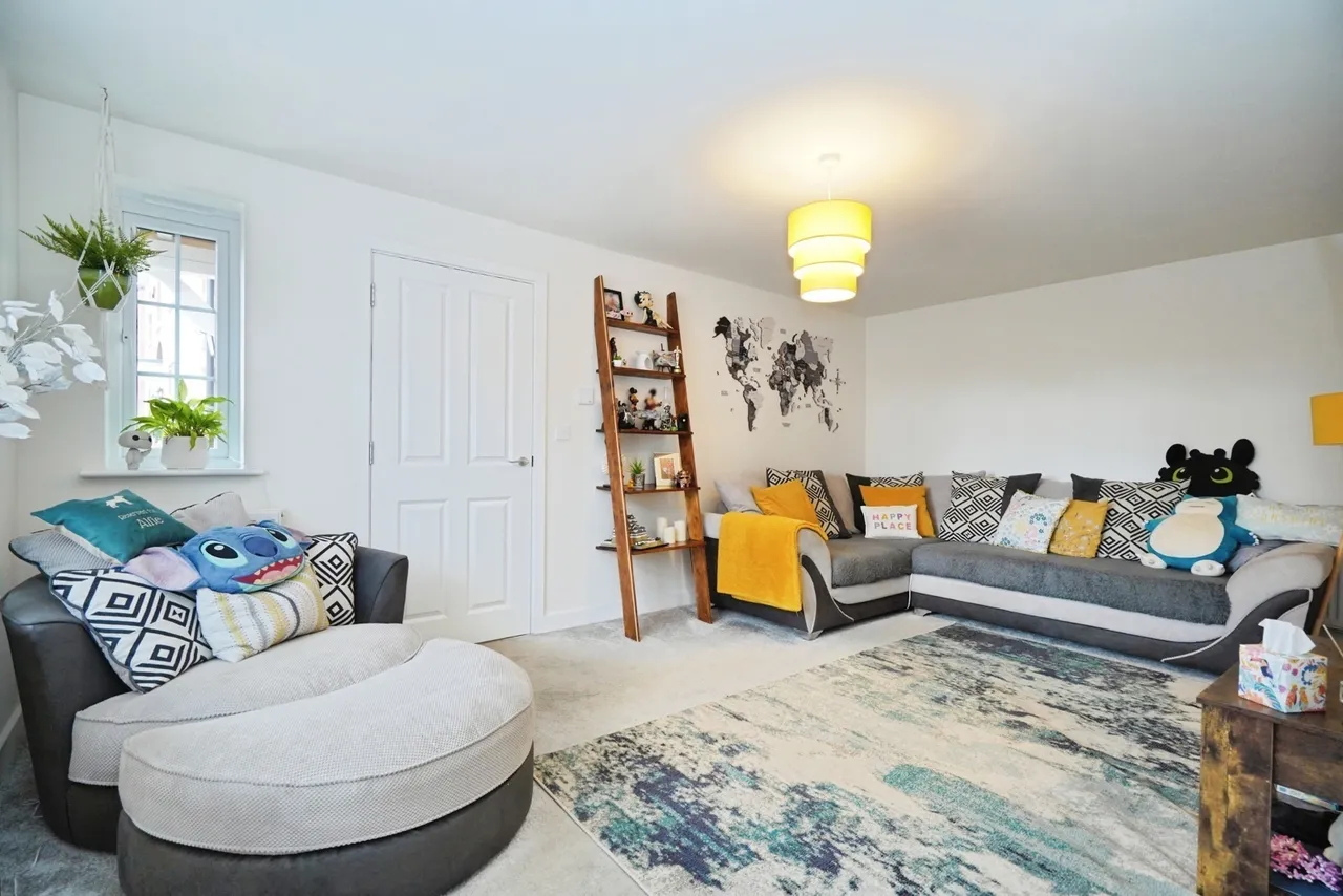 Woolley Avenue, Hugglescote, LE67, photo 4