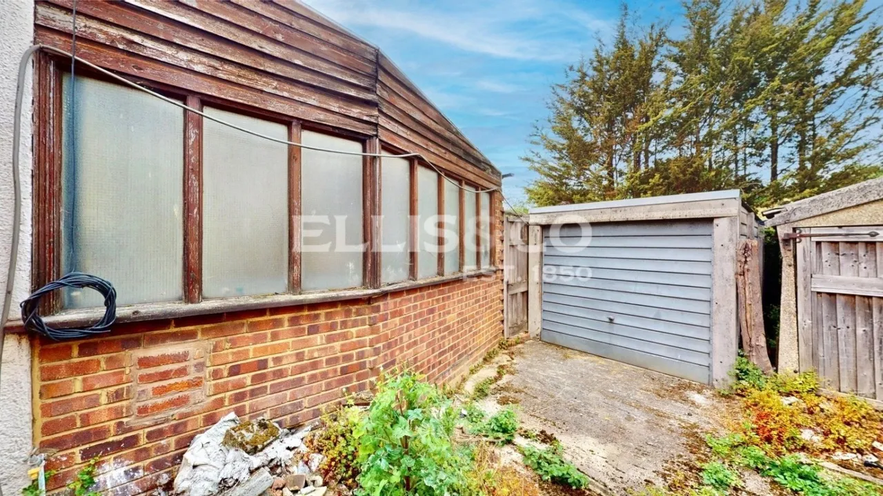 Runnymede Gardens, Greenford, UB6, photo 11