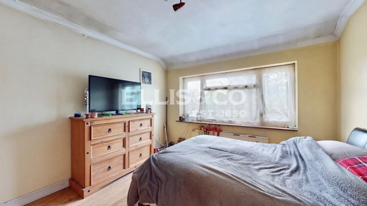 Runnymede Gardens, Greenford, UB6, photo 18