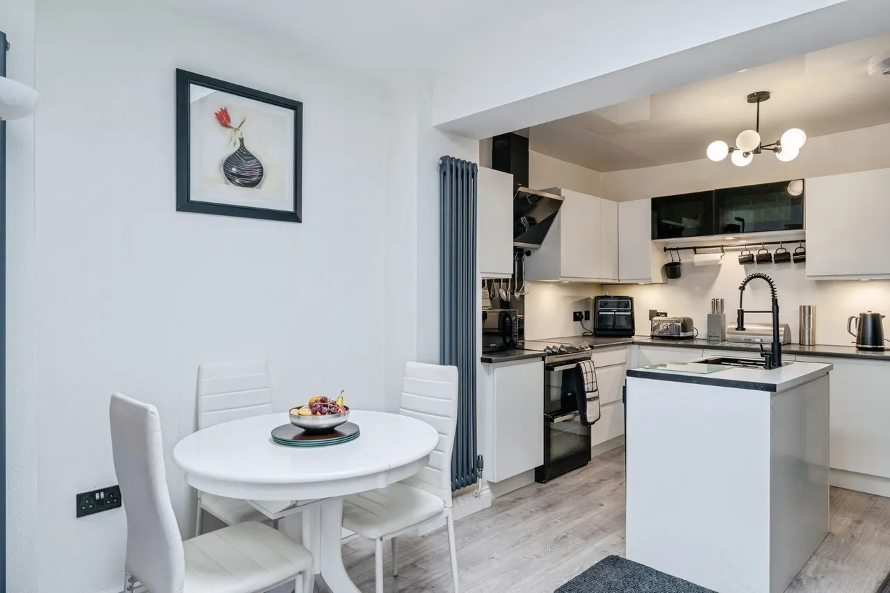 Whitford Road, Whitford, CH8, photo 6