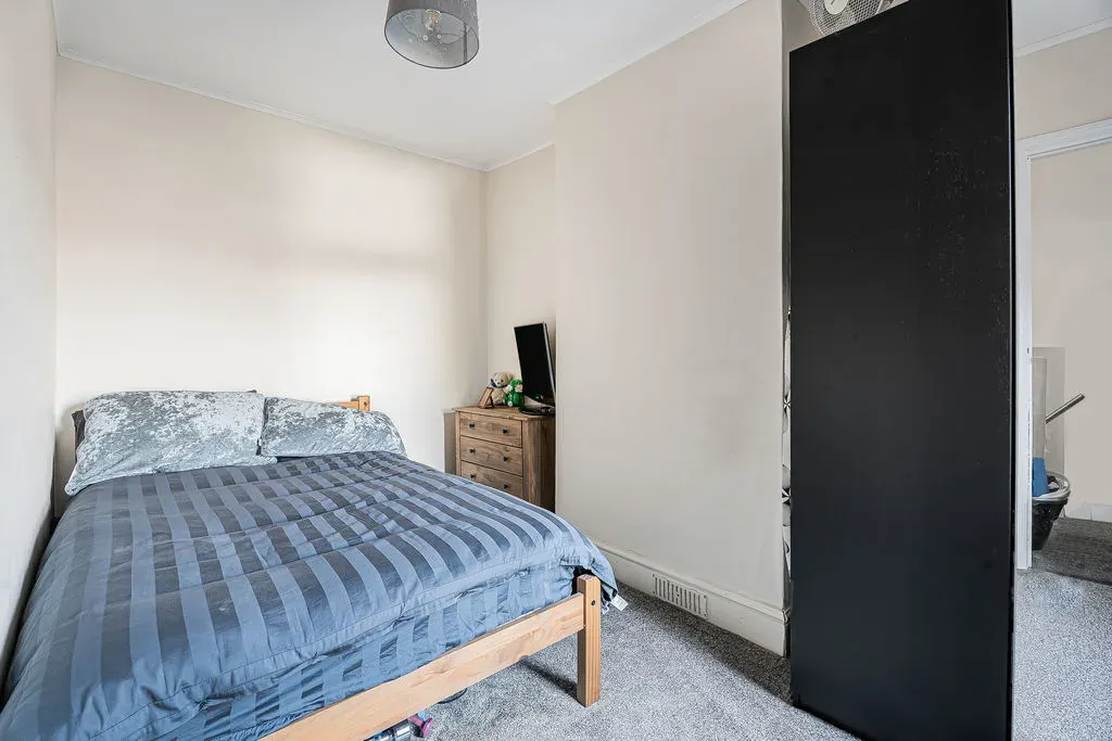 George Street, Bletchley, Milton Keynes, Buckinghamshire, MK2 2NR, photo 9