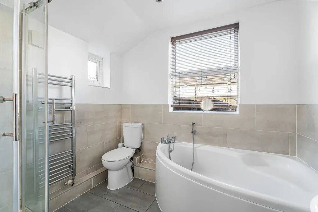 George Street, Bletchley, Milton Keynes, Buckinghamshire, MK2 2NR, photo 6