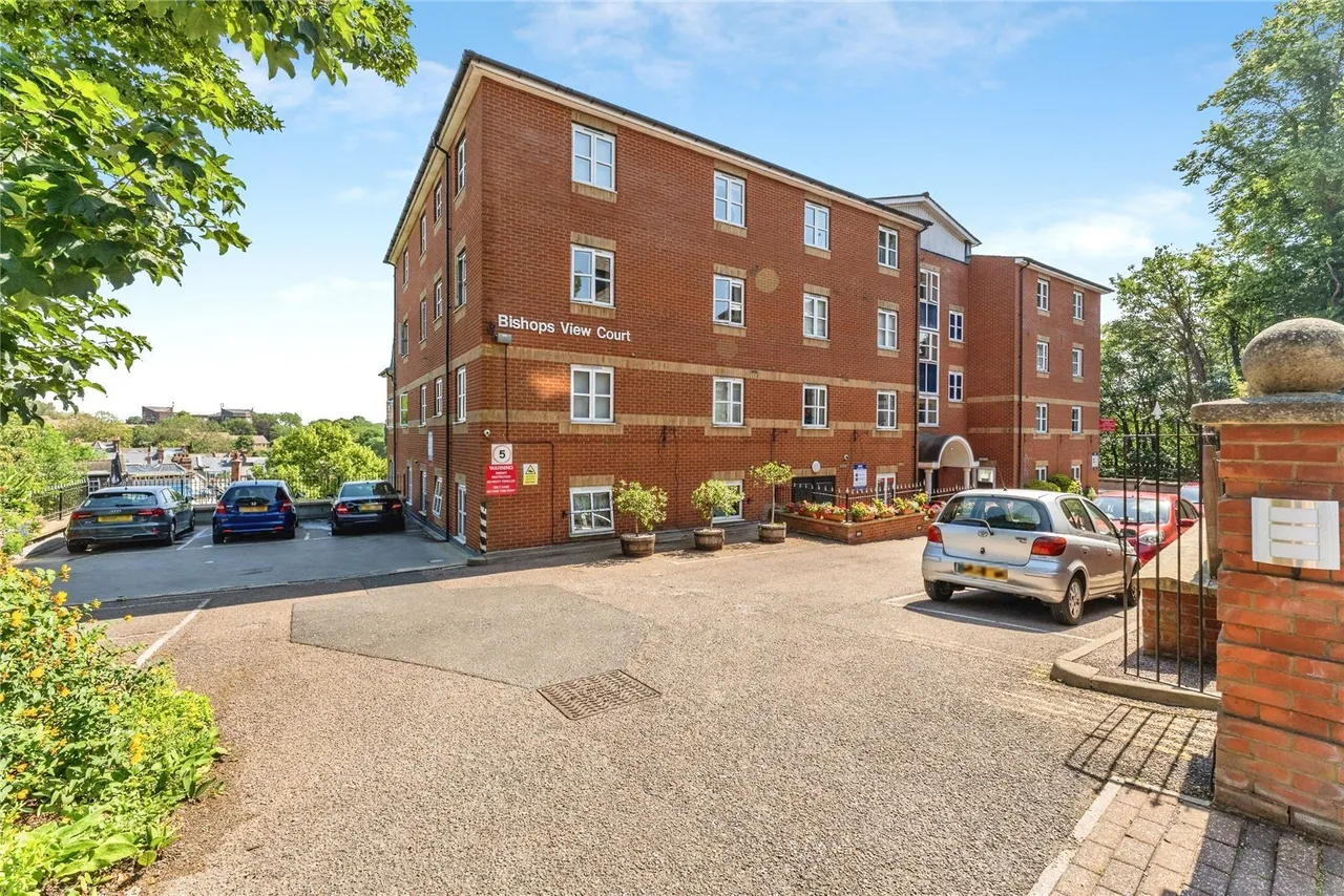 1 bed flat for sale — Church Crescent, London, N10