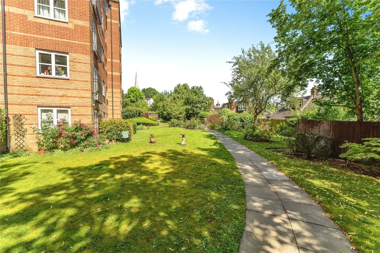 Church Crescent, London, N10, photo 20