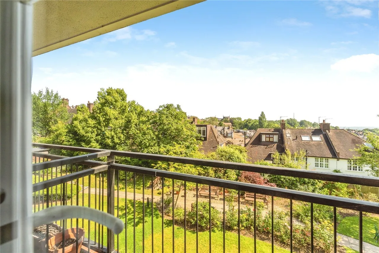 Church Crescent, London, N10, photo 18