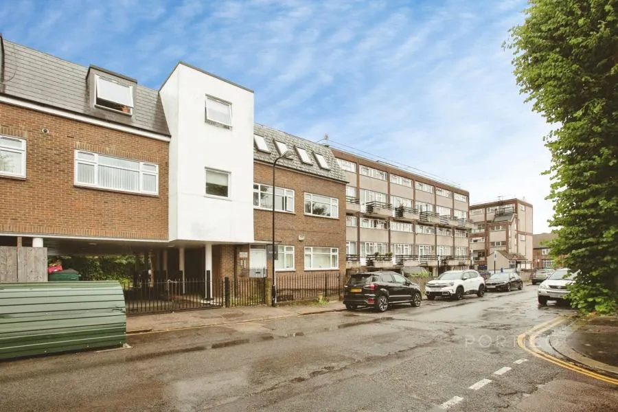 Raglan Road, London, E17, photo 10