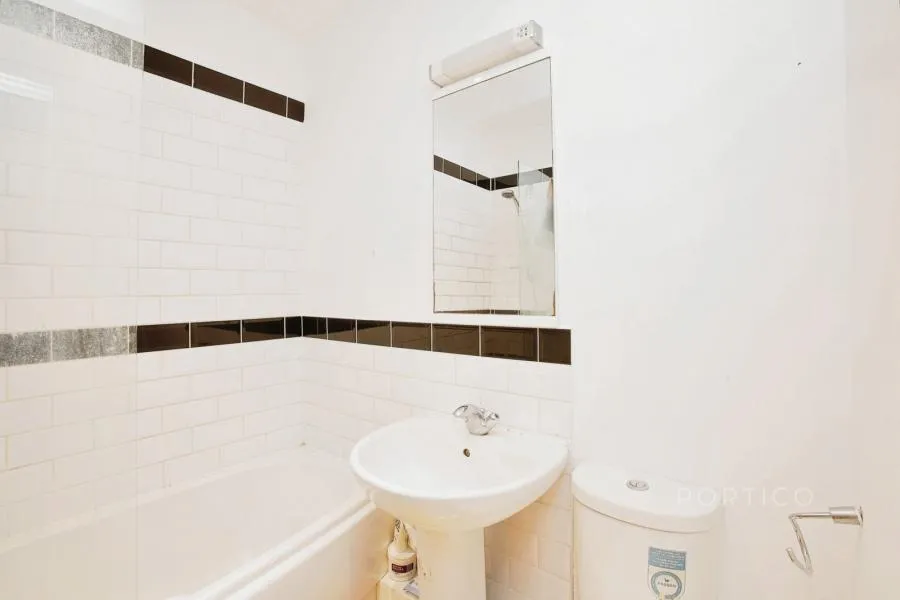 Raglan Road, London, E17, photo 8