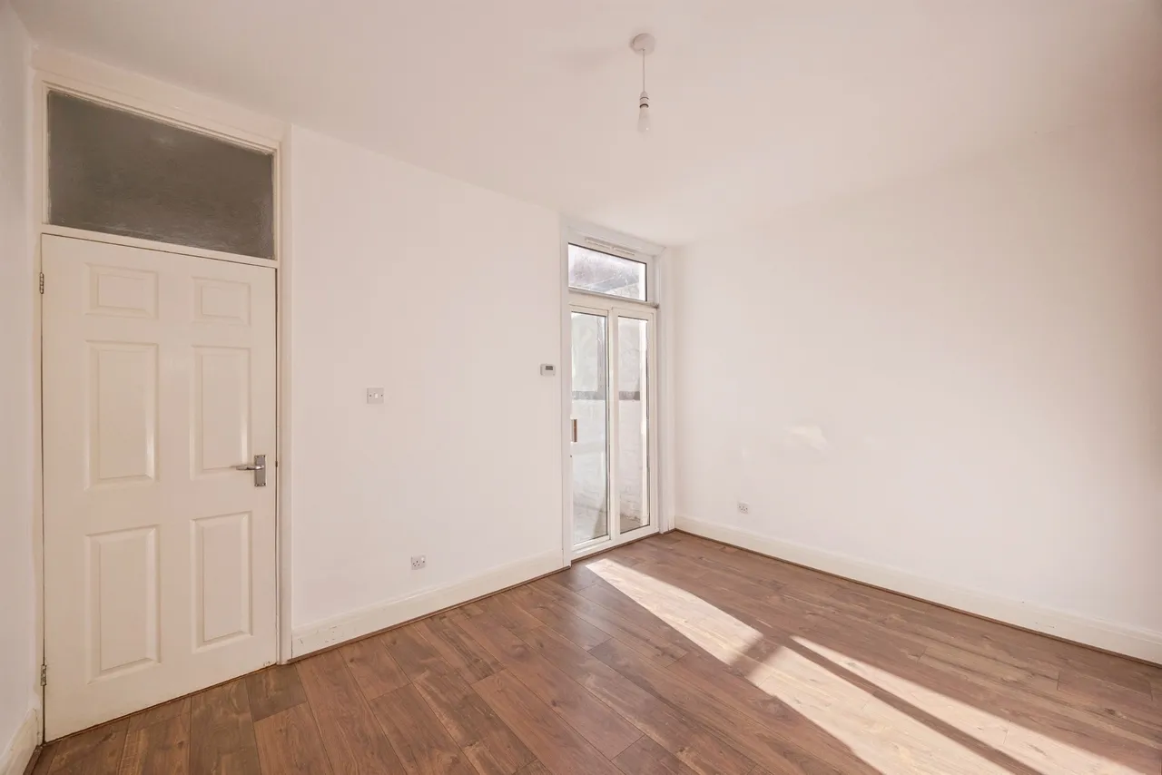 Agincourt Road, Portsmouth, PO2, photo 4