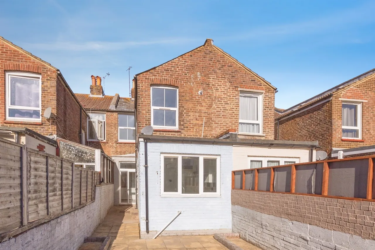 Agincourt Road, Portsmouth, PO2, photo 9