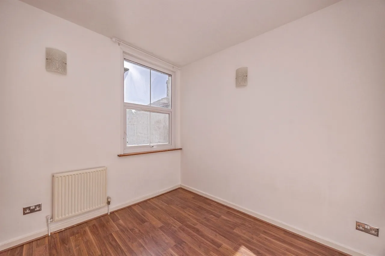 Agincourt Road, Portsmouth, PO2, photo 14