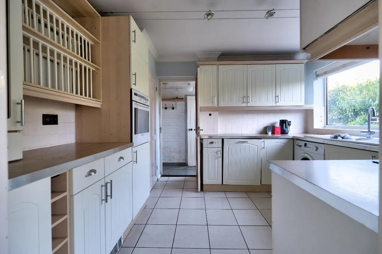 Courtington Lane, Bloxham, OX15, photo 2