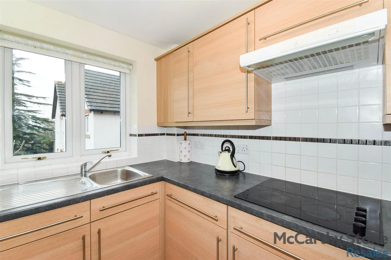 Sandhurst Street, Oadby, LE2, photo 9