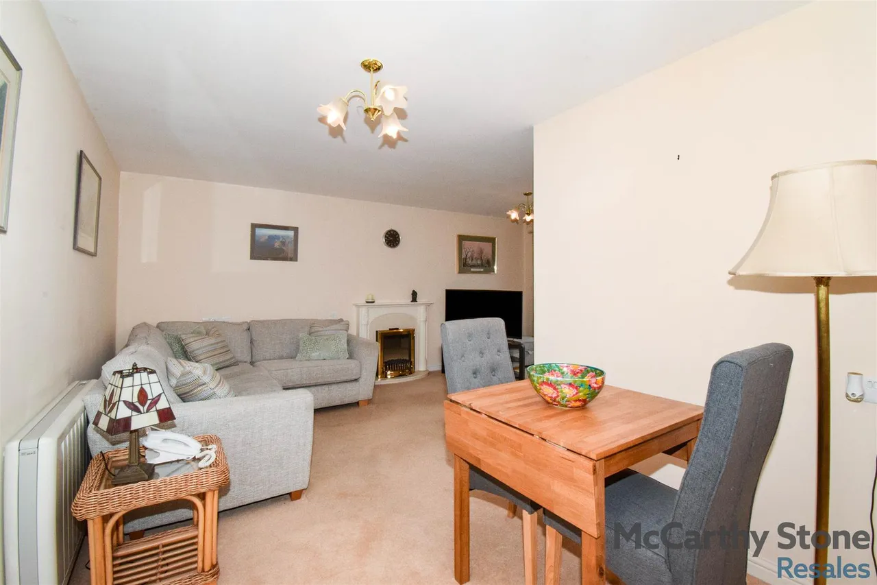 Sandhurst Street, Oadby, LE2, photo 5