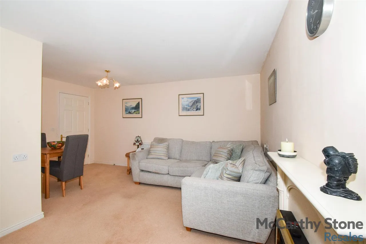 Sandhurst Street, Oadby, LE2, photo 4