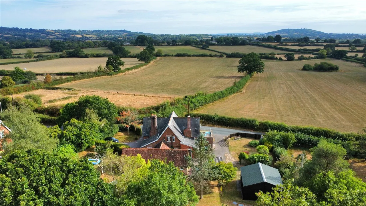 North End, Motcombe, Shaftesbury, Dorset, SP7 9HX, photo 2