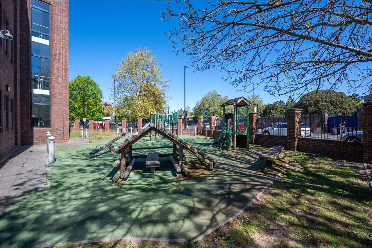 London Road, Isleworth, TW7, photo 8