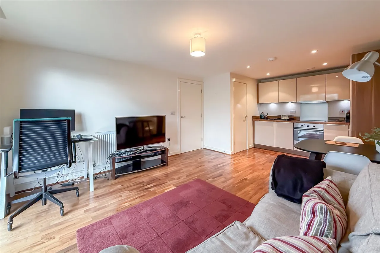 Manor Road, St. Albans, Hertfordshire, AL1 3FX, photo 3