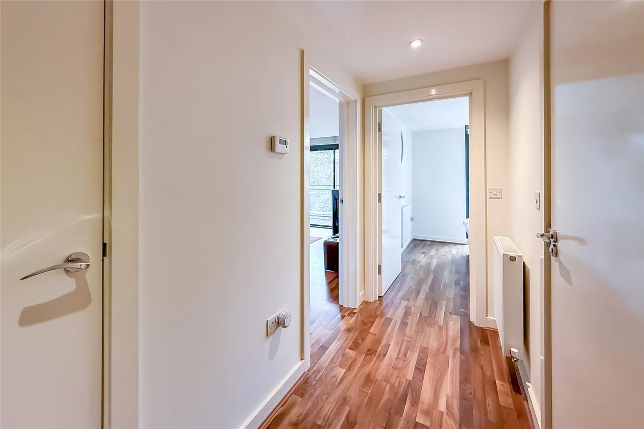 Manor Road, St. Albans, Hertfordshire, AL1 3FX, photo 12
