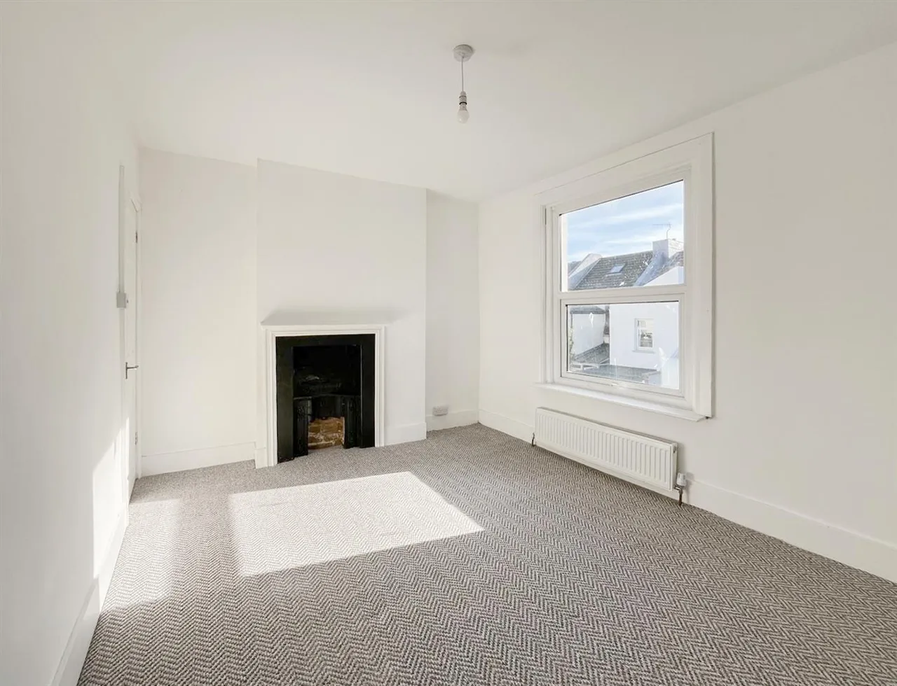 Spring Street, St. Leonards-On-Sea, East Sussex, TN37 6JF, photo 2