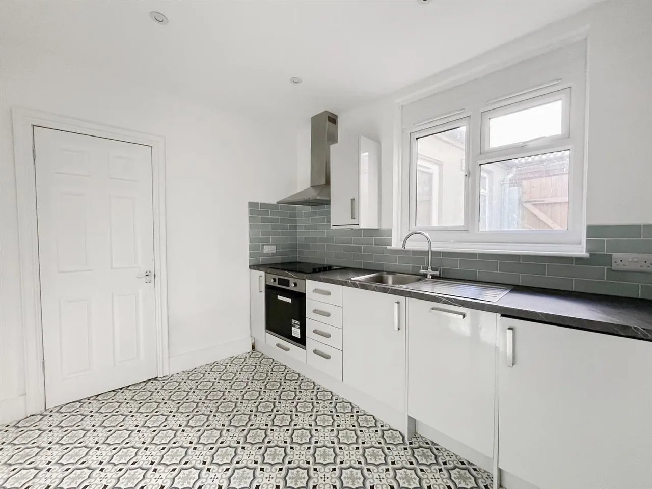 Spring Street, St. Leonards-On-Sea, East Sussex, TN37 6JF, photo 5