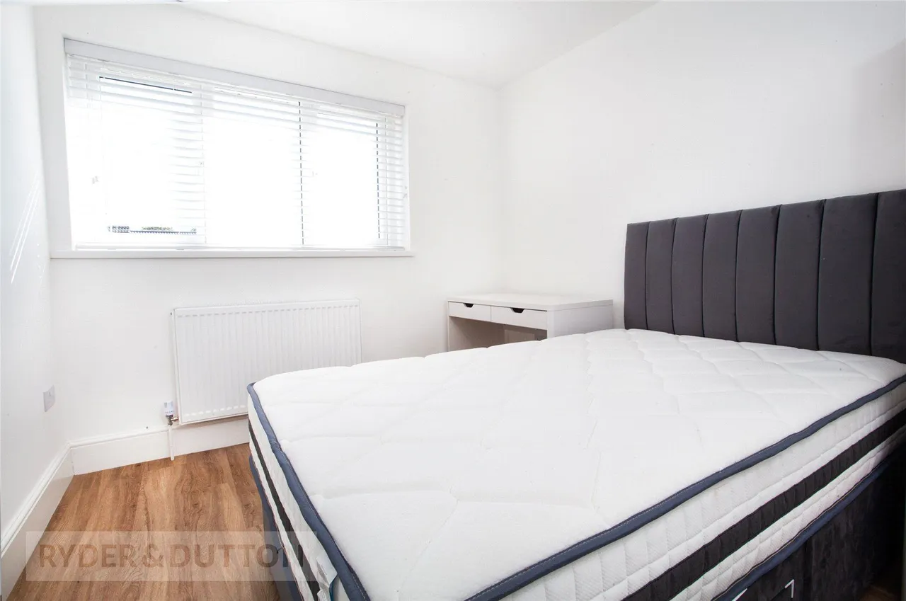 Royal Avenue, Heywood, OL10, photo 18