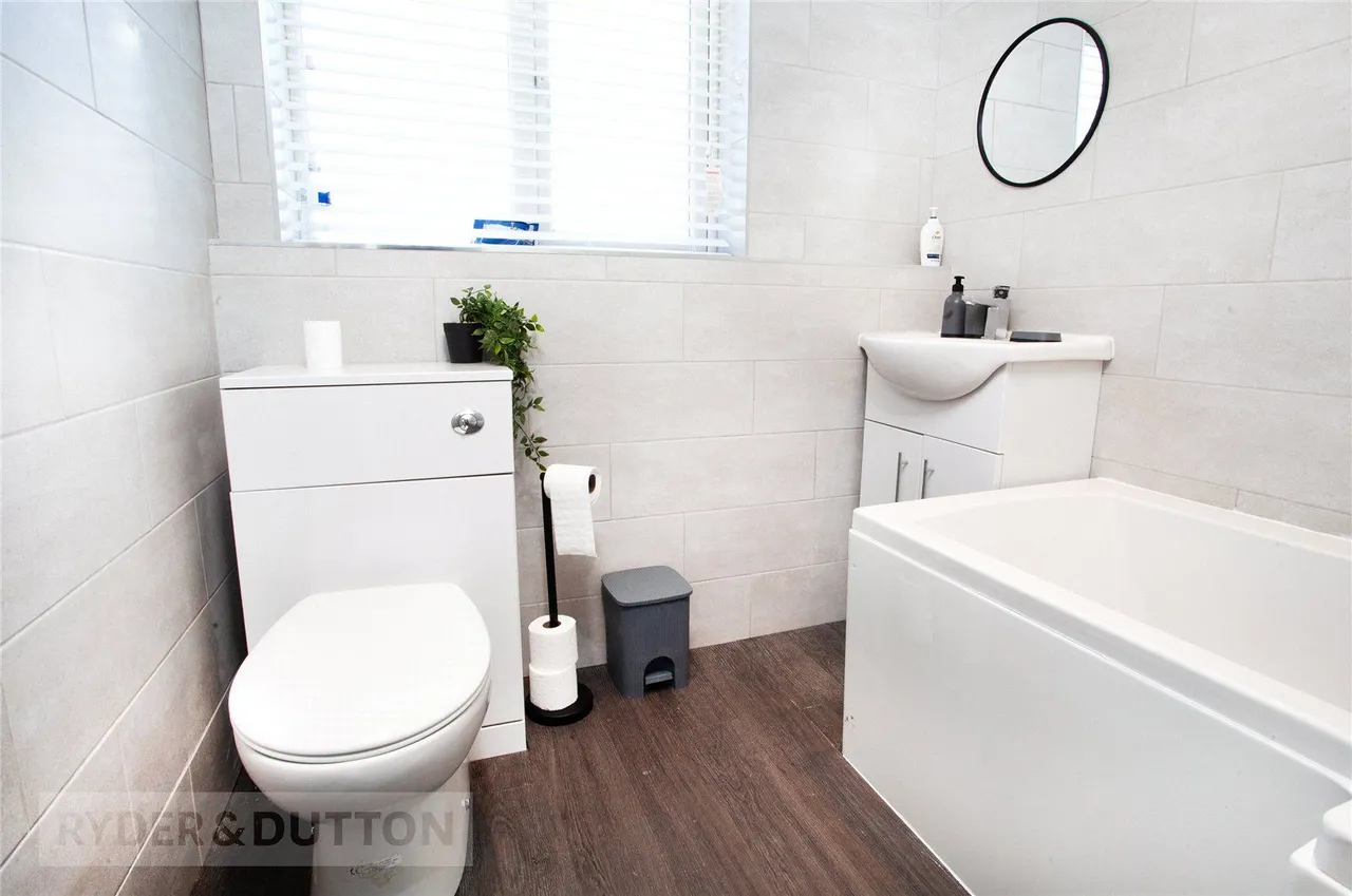 Royal Avenue, Heywood, OL10, photo 11
