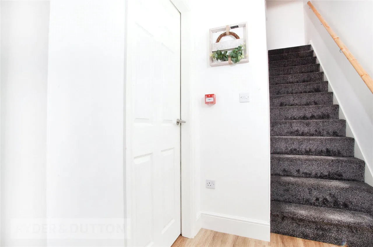 Royal Avenue, Heywood, OL10, photo 20