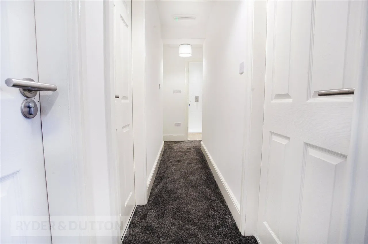 Royal Avenue, Heywood, OL10, photo 21
