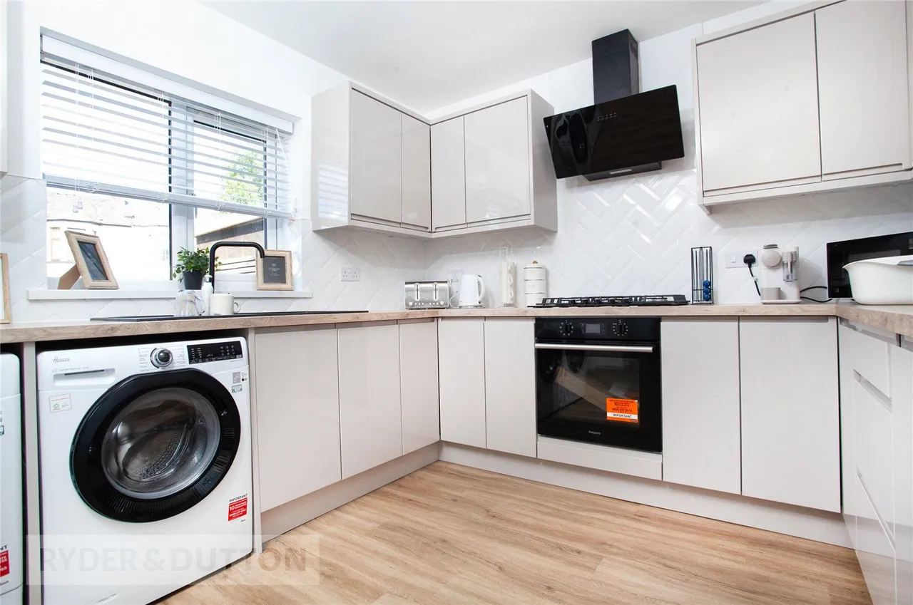 Royal Avenue, Heywood, OL10, photo 6
