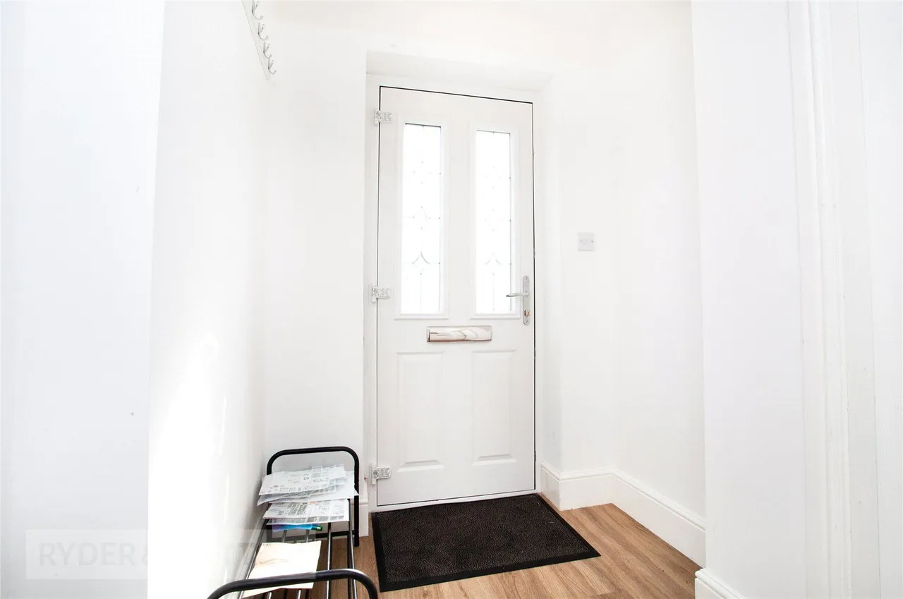 Royal Avenue, Heywood, OL10, photo 22