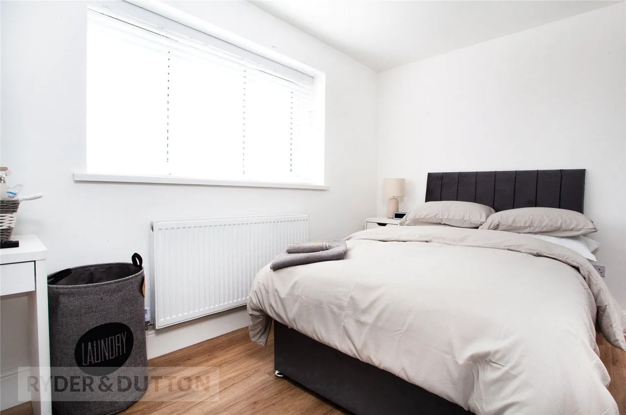 Royal Avenue, Heywood, OL10, photo 16