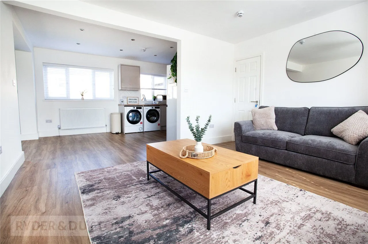 Royal Avenue, Heywood, OL10, photo 3