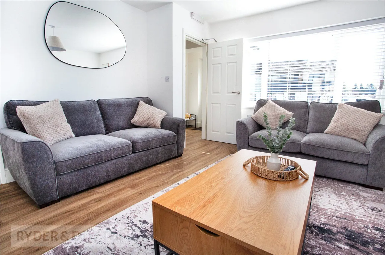 Royal Avenue, Heywood, OL10, photo 5