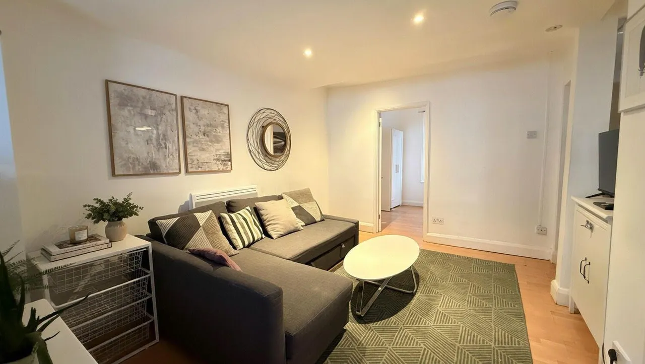 Fulham Broadway, London, SW6, photo 4