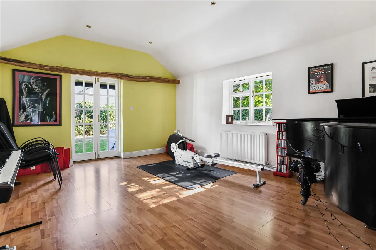New Street, Chippenham, CB7, photo 6