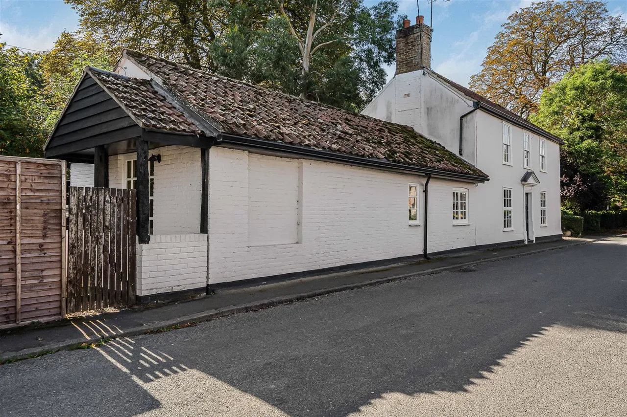 New Street, Chippenham, CB7, photo 20