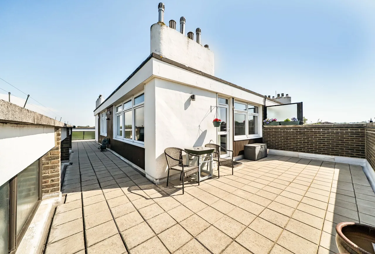 1 bed flat for sale — West Drive, London, SW16 1RT