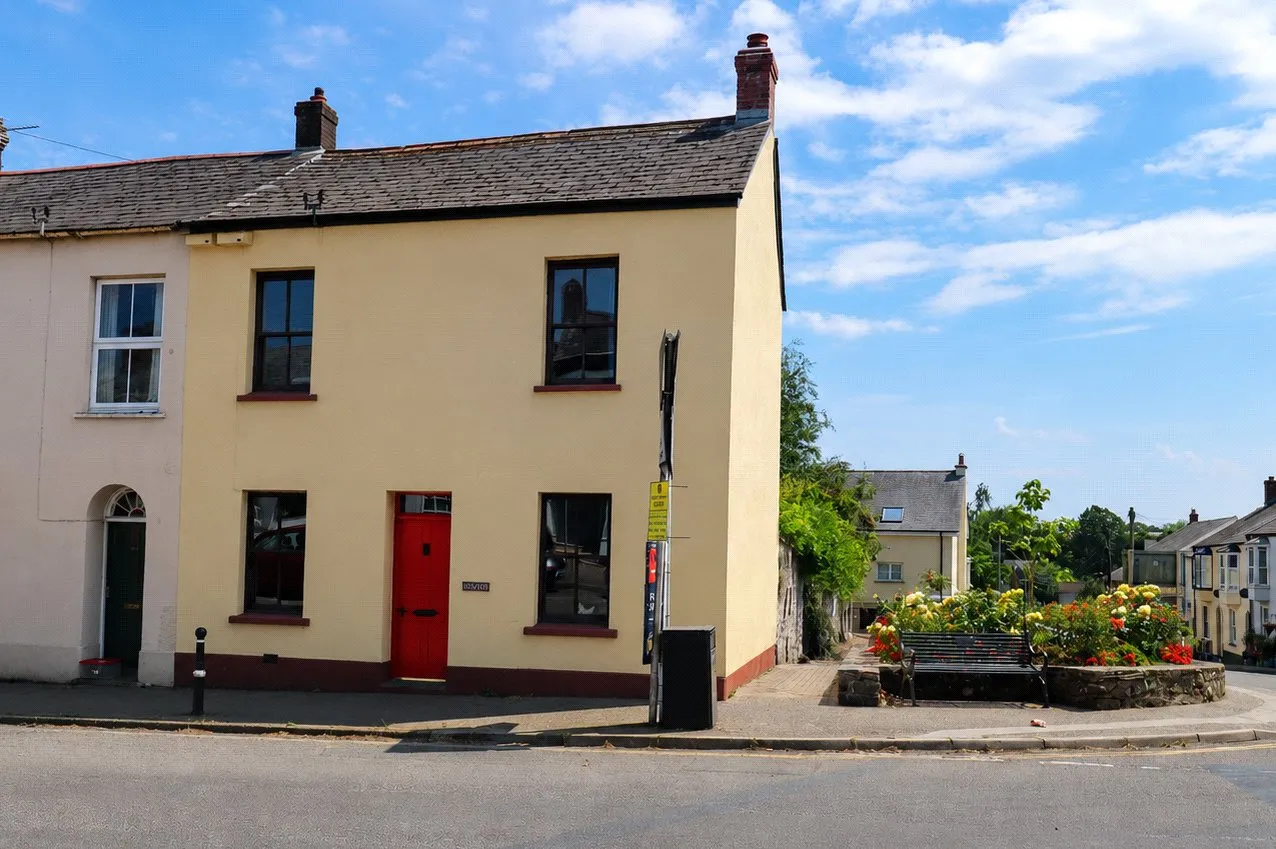 2 bed house for sale, East Street, South Molton, EX36