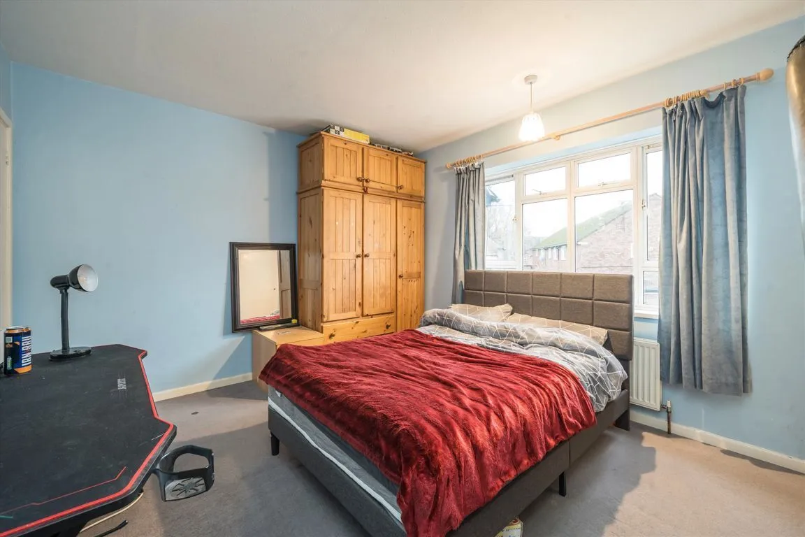 Uxbridge Road, W7, photo 5