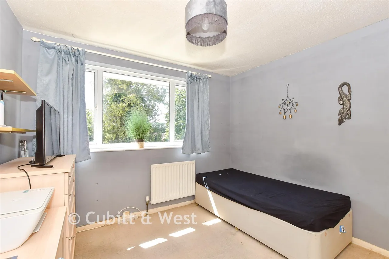 Kings Ride, Burgess Hill, RH15, photo 8