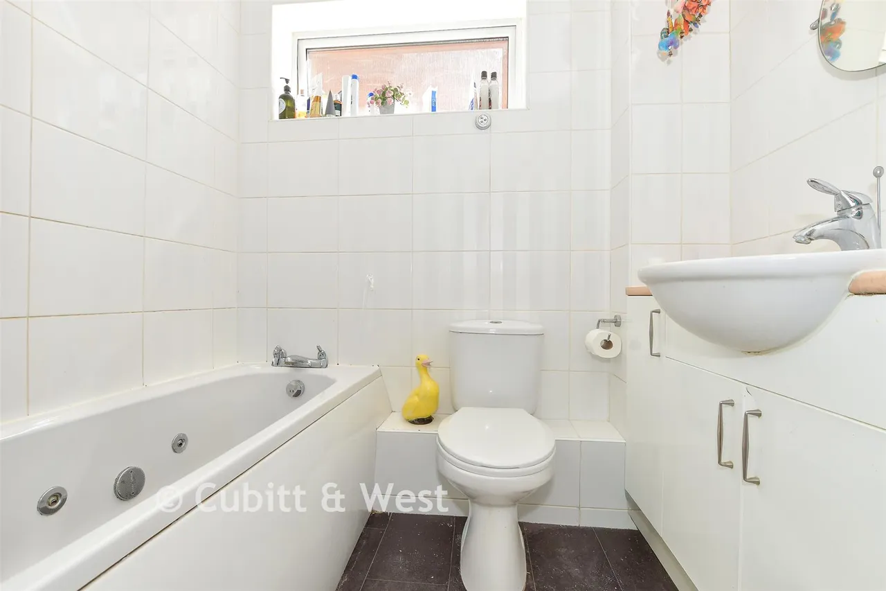 Kings Ride, Burgess Hill, RH15, photo 14