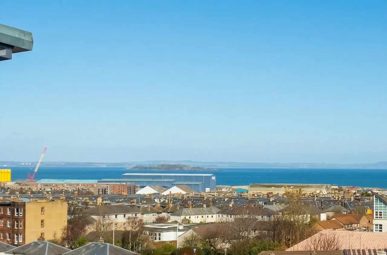 Hawkhill Close, Edinburgh, EH7, photo 7