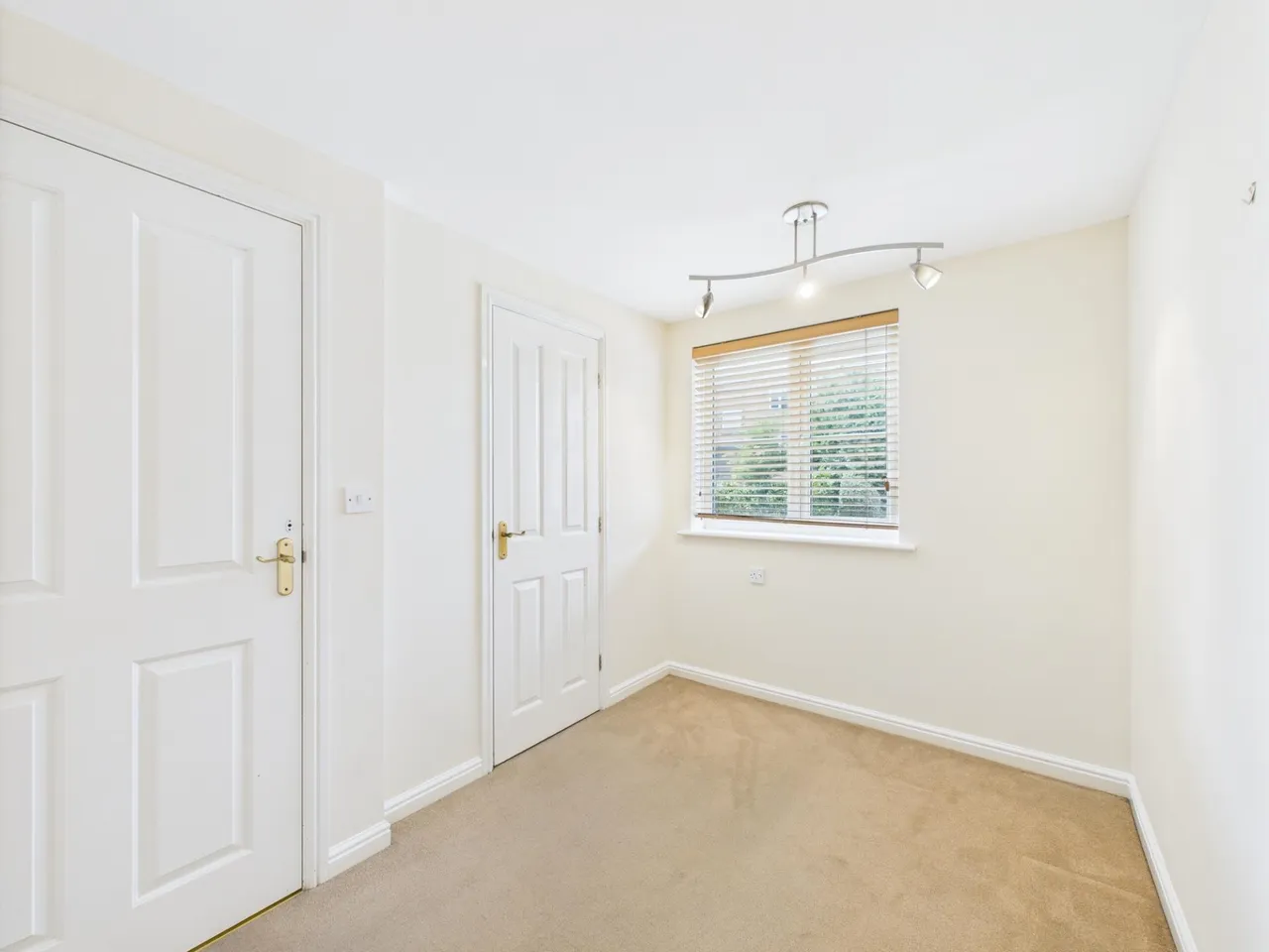 Eliot Mews, Nuneaton, CV10, photo 10