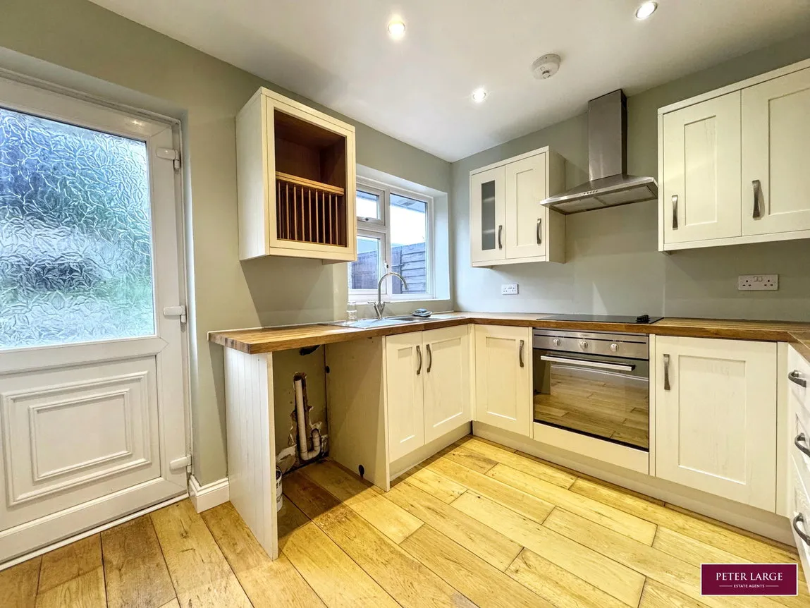 Maes Meurig, Prestatyn, Denbighshire, LL19 8LG, photo 2