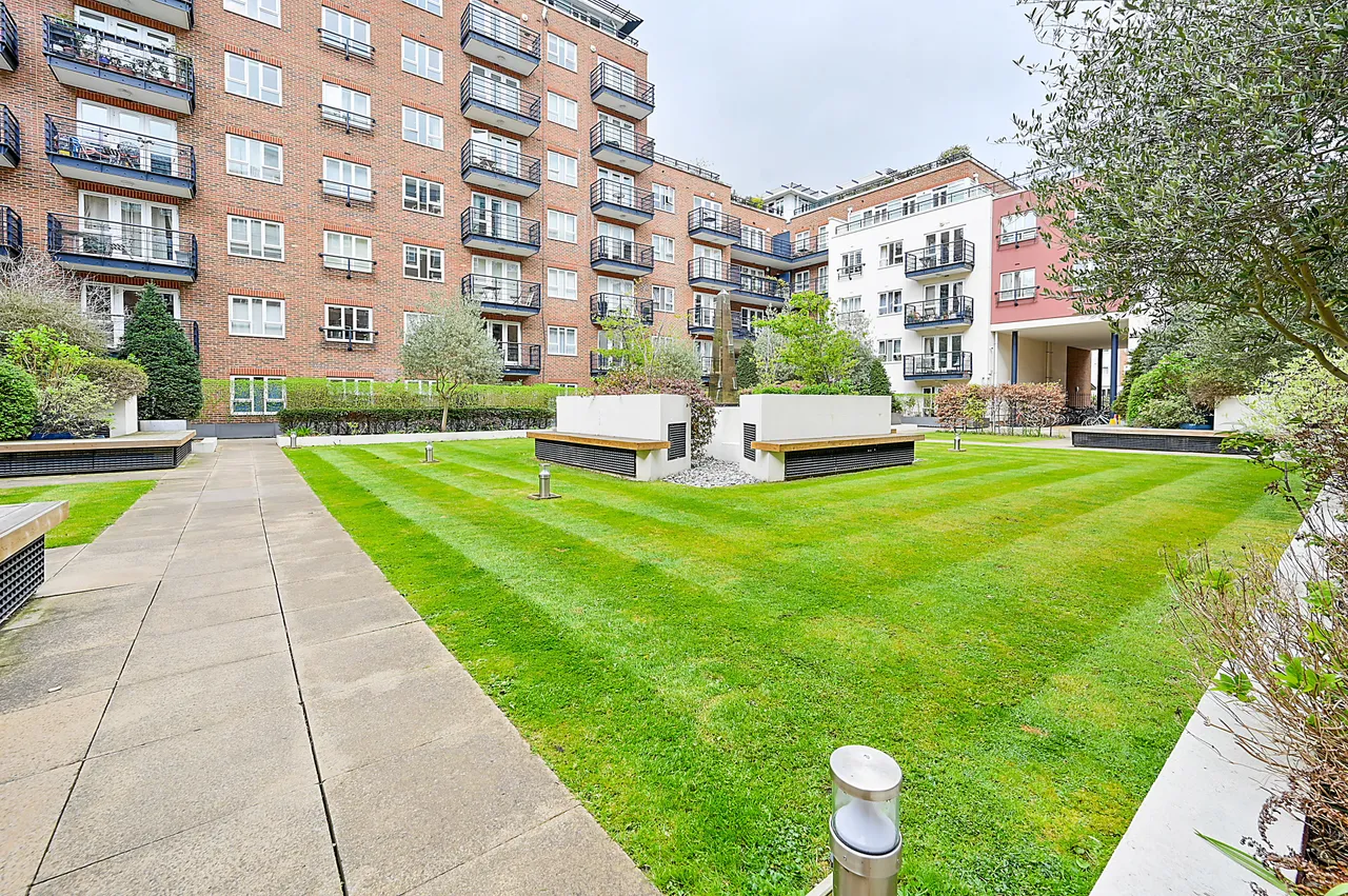 51 Bramber House, Royal Quarter, Seven Kings Way, Kingston upon Thames, photo 12