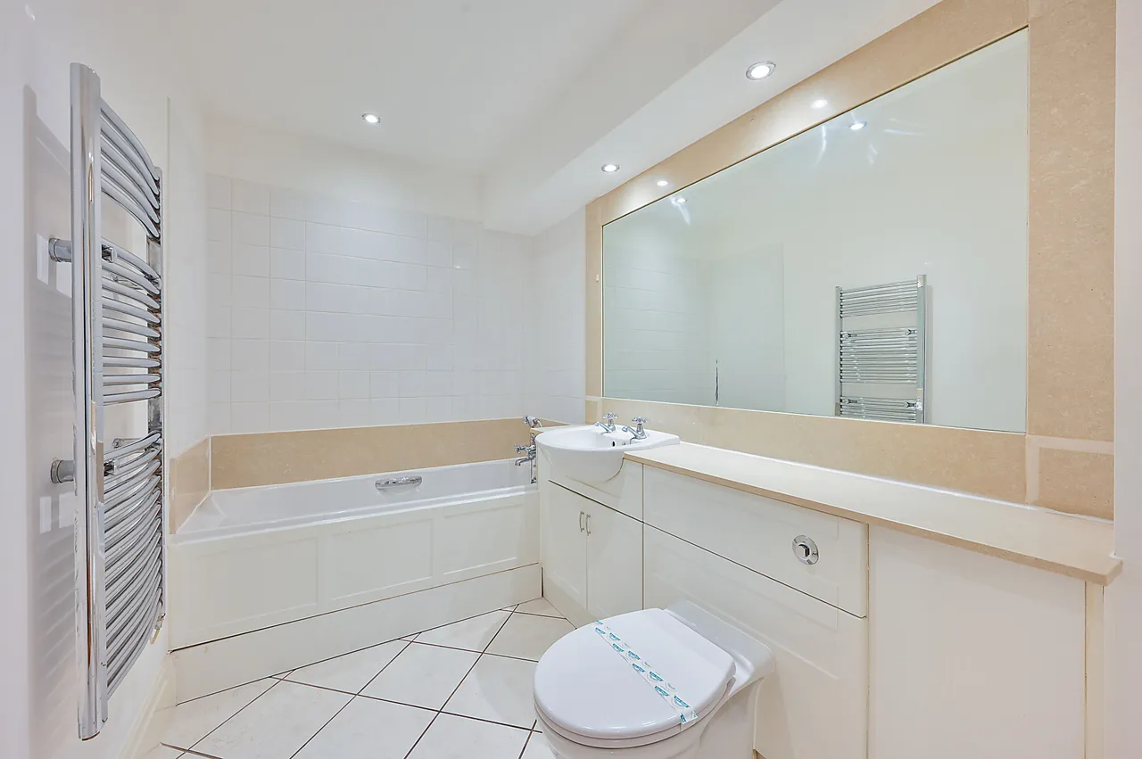 51 Bramber House, Royal Quarter, Seven Kings Way, Kingston upon Thames, photo 10
