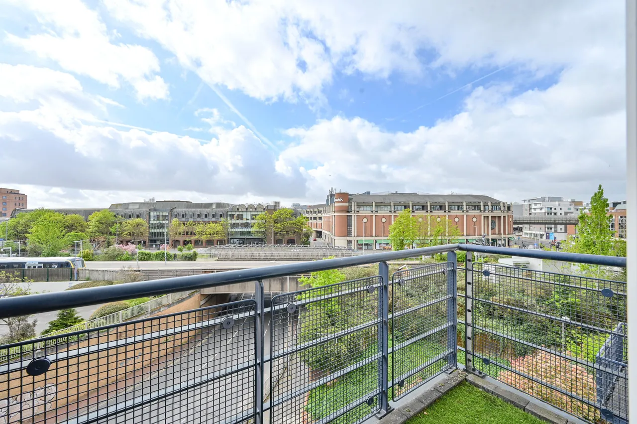 51 Bramber House, Royal Quarter, Seven Kings Way, Kingston upon Thames, photo 5