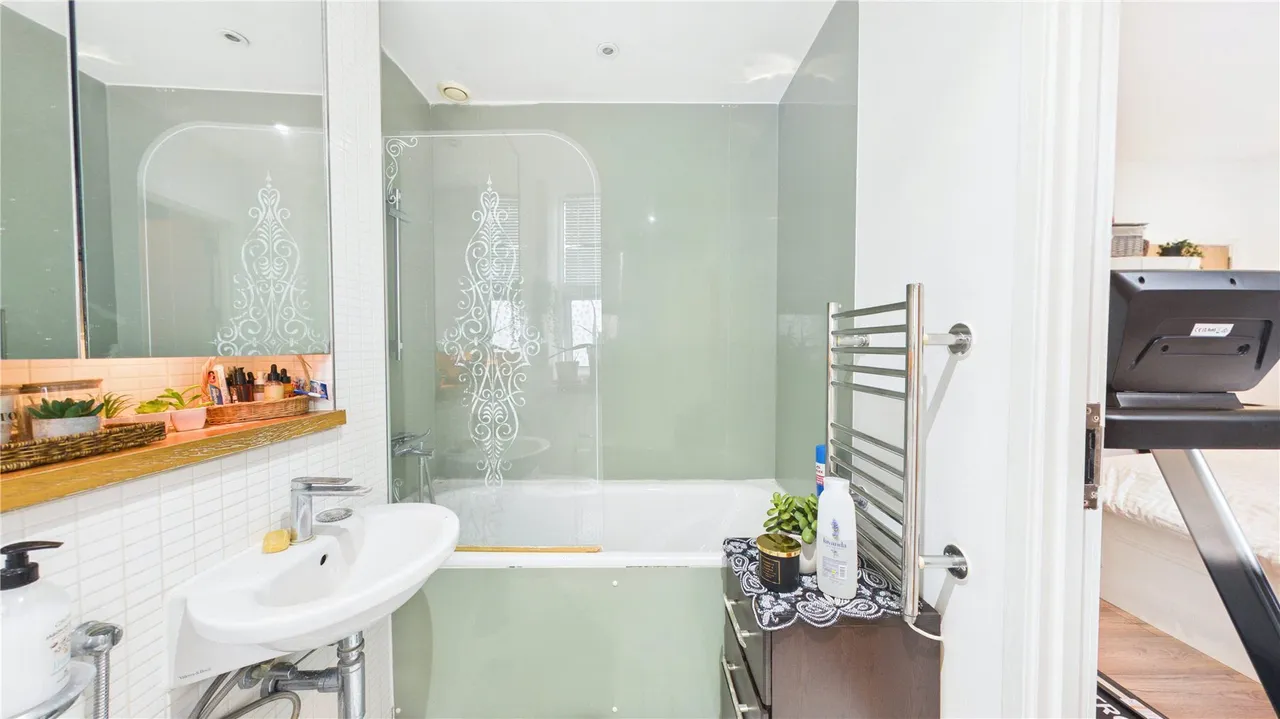 Bromyard Avenue, London, W3, photo 9