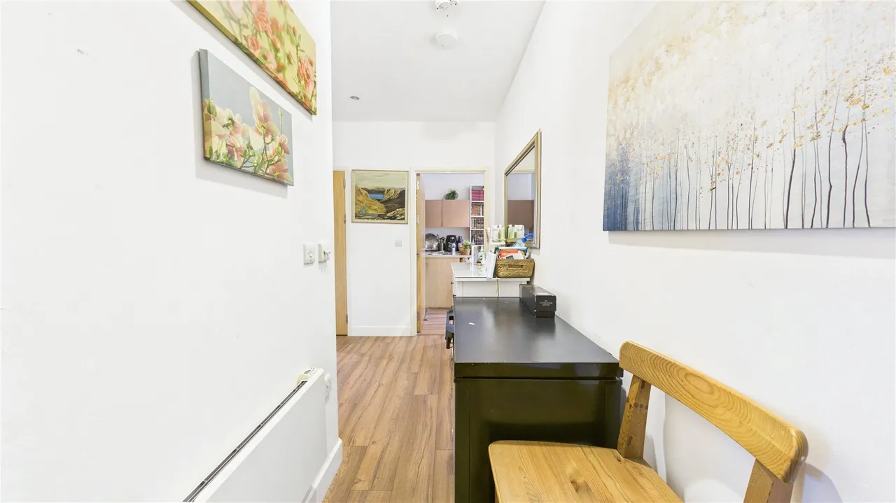 Bromyard Avenue, London, W3, photo 11